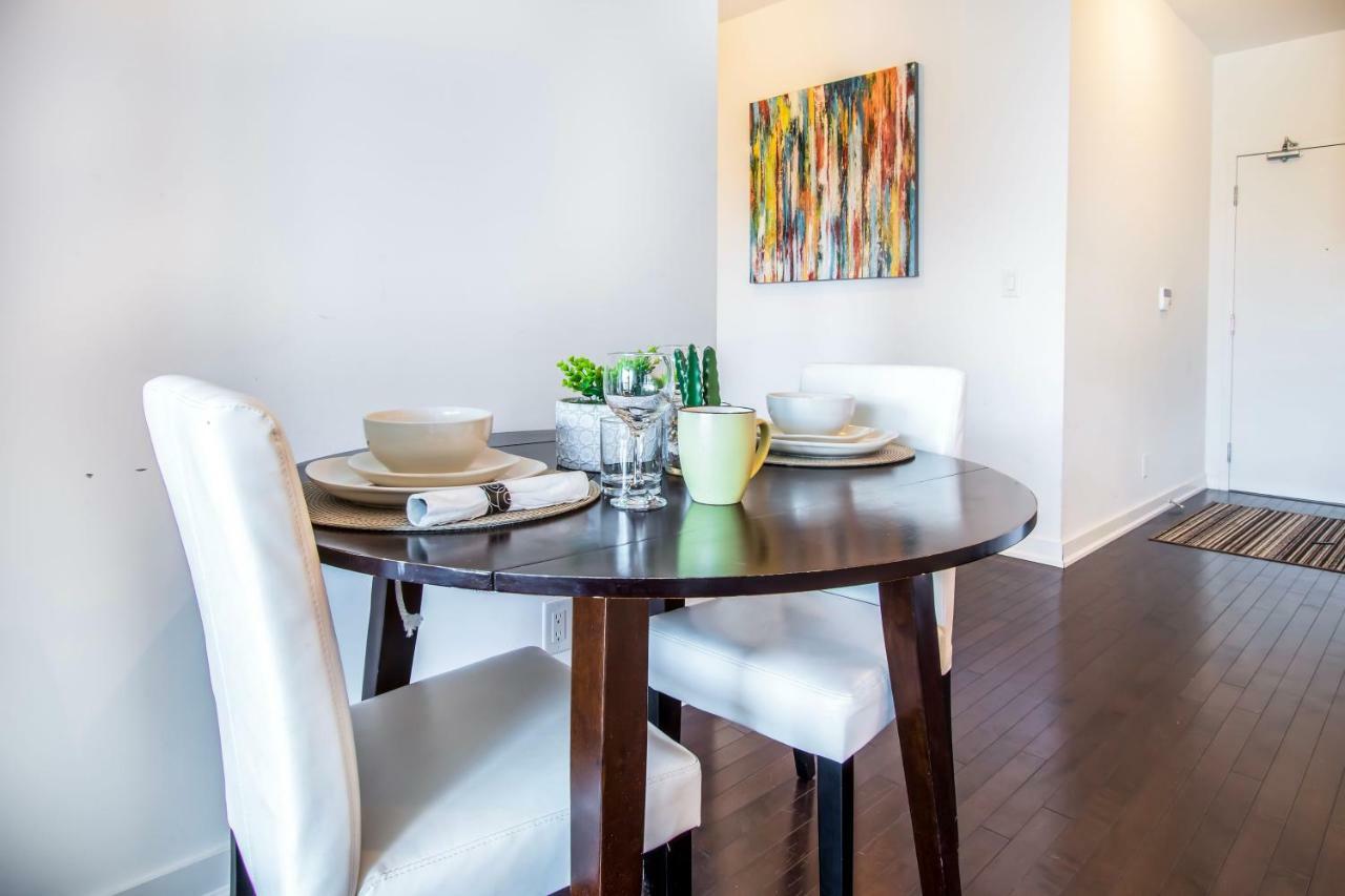 Micasa Suites - Modern Executive Condo Toronto Exterior photo