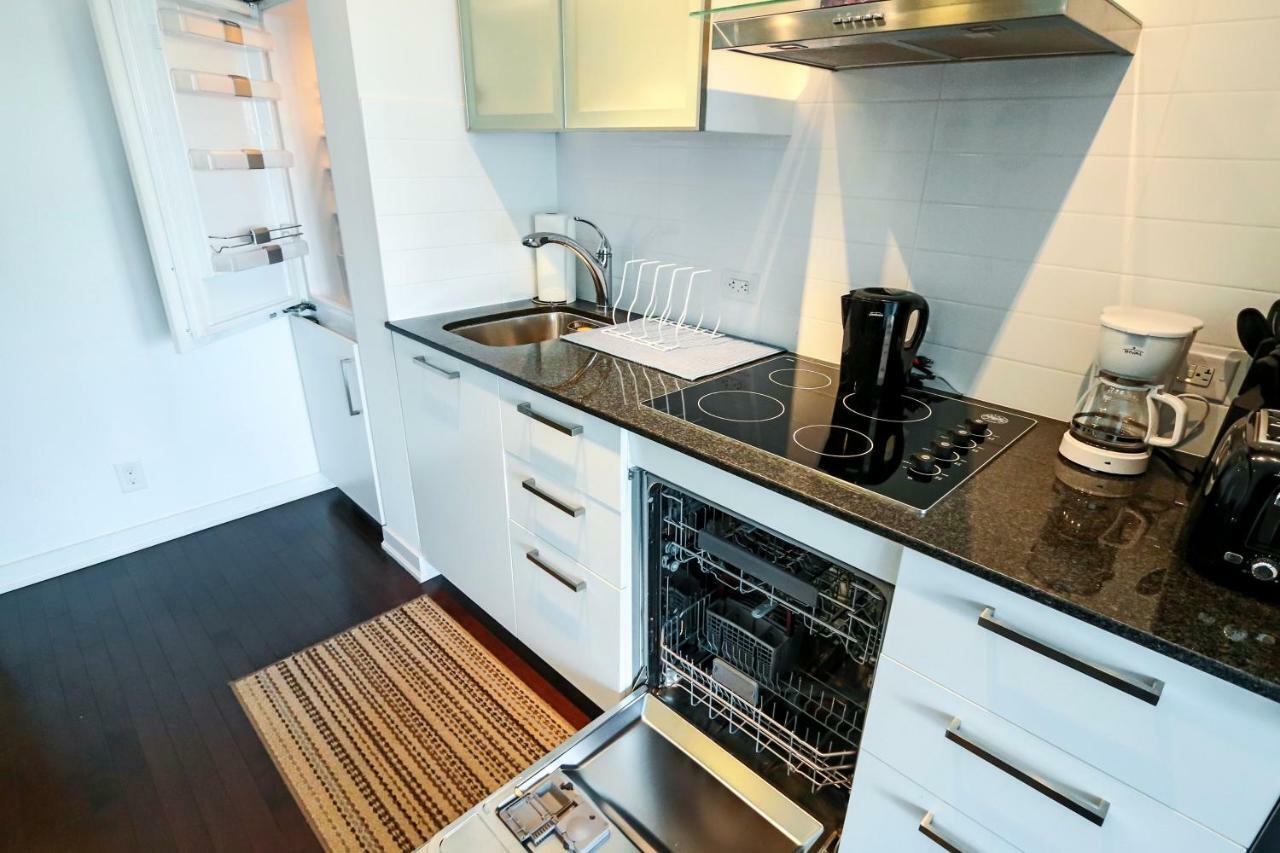 Micasa Suites - Modern Executive Condo Toronto Exterior photo