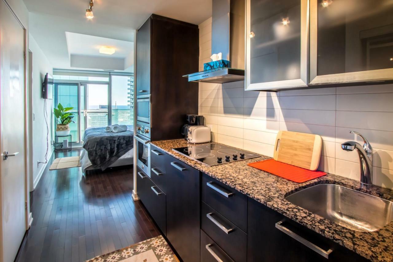 Micasa Suites - Modern Executive Condo Toronto Exterior photo
